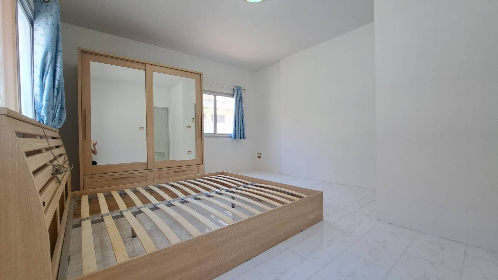 Spacious 3-Bedroom House for Sale in Hua Hin Soi 2, thumbnail 13