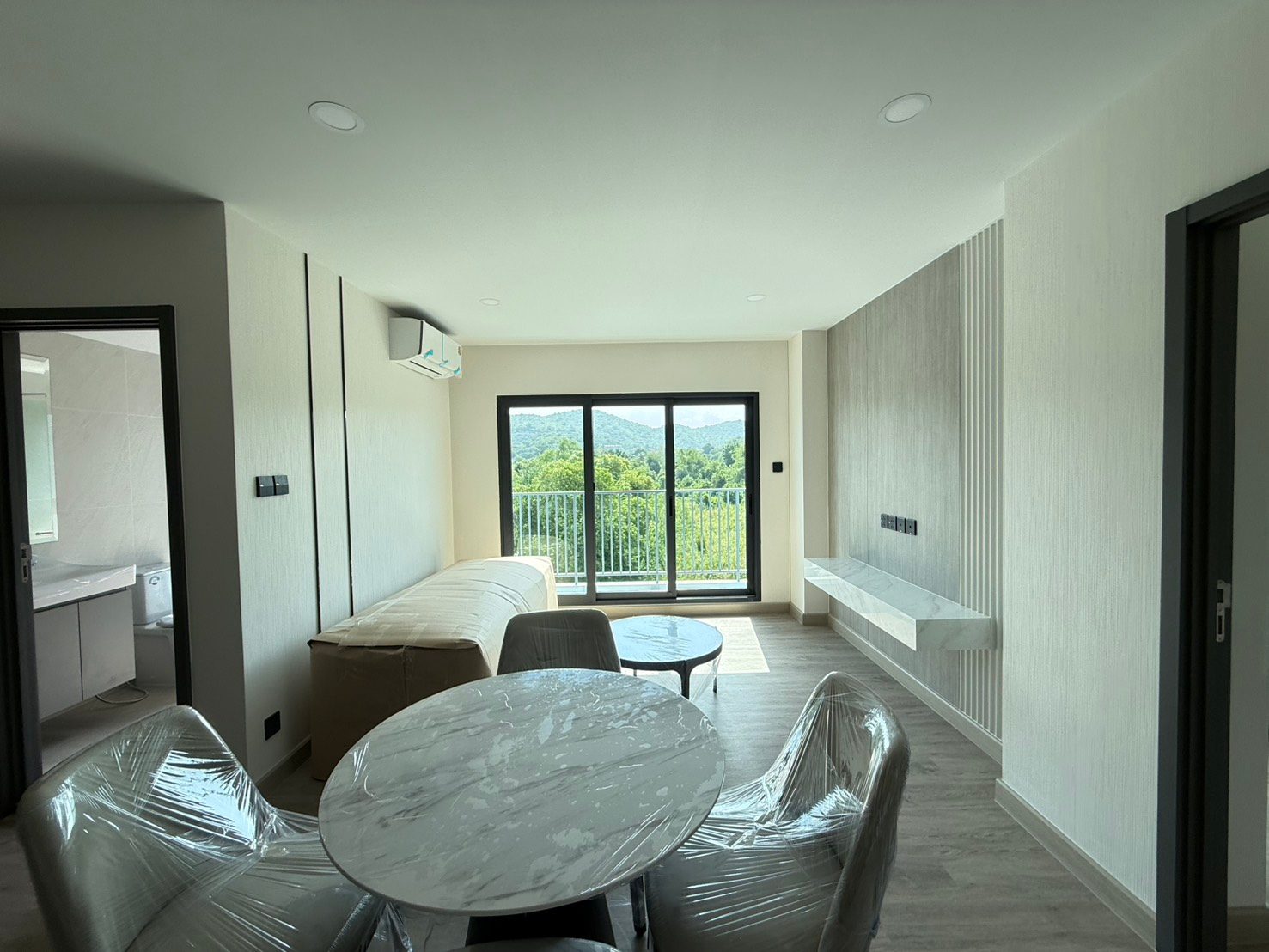 BRAND-NEW COASTAL LIVING | 2-BEDROOM CONDO AT SUPALAI KRAM KHAO TAO – 400M TO THE BEACH, thumbnail 2