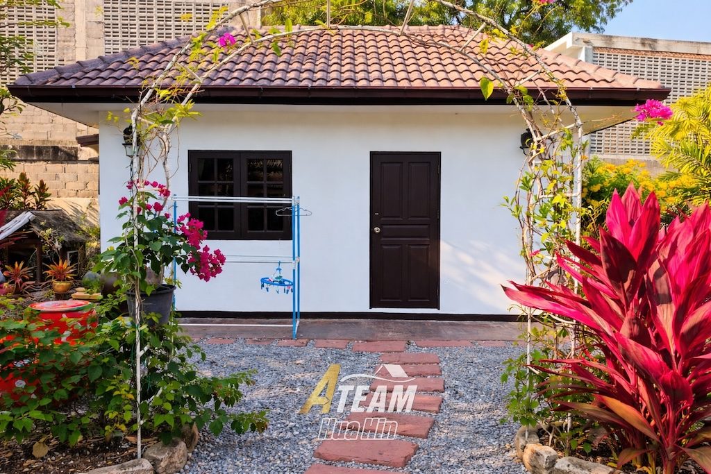 Luxury 6-Bedrooms Spacious 3,200 sqm Estate 5 min from city center — , thumbnail 8