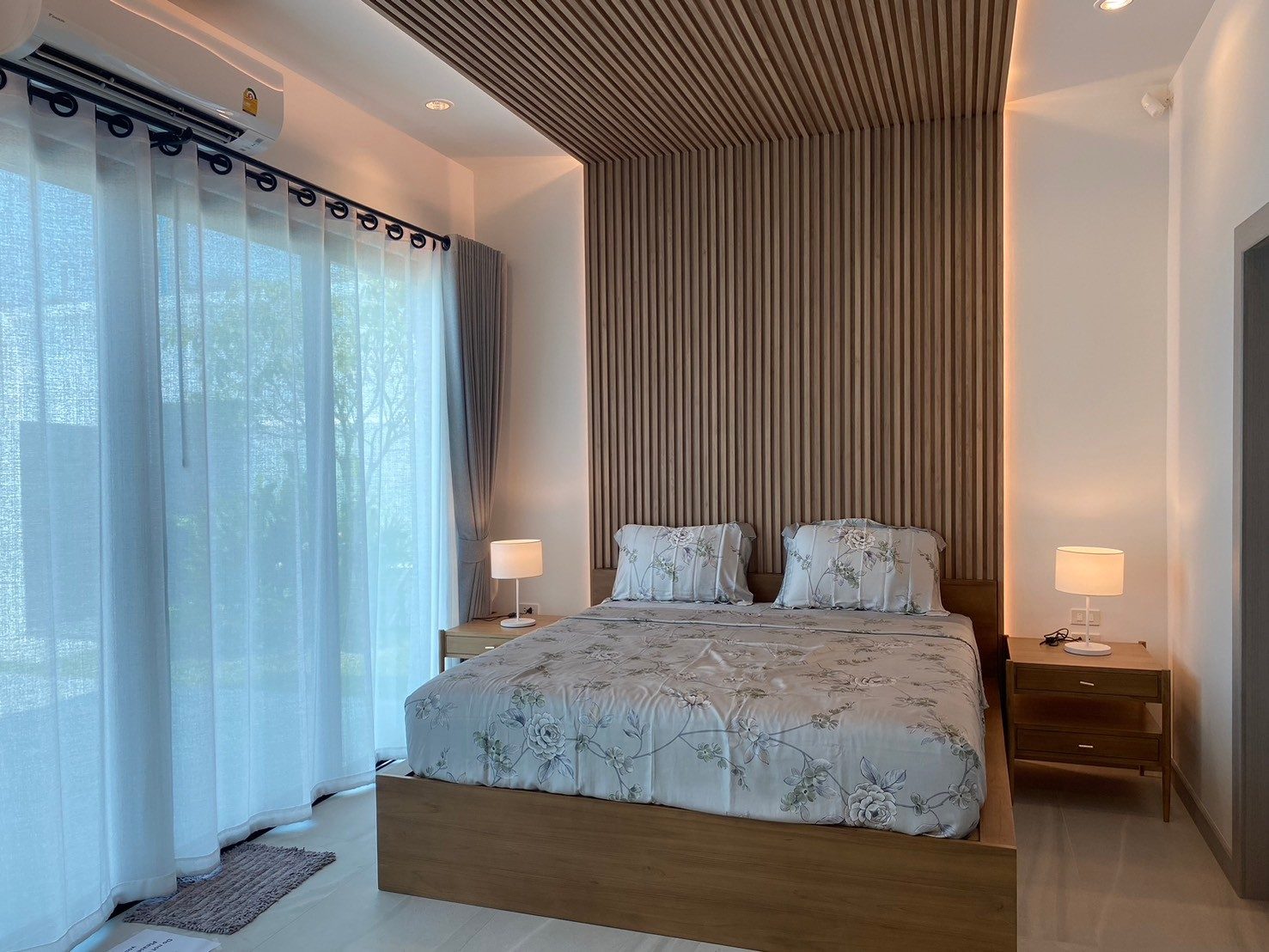 Modern 3-Bedroom Pool Villa Near Soi 102 & Pineapple Valley Golf Club, thumbnail 5