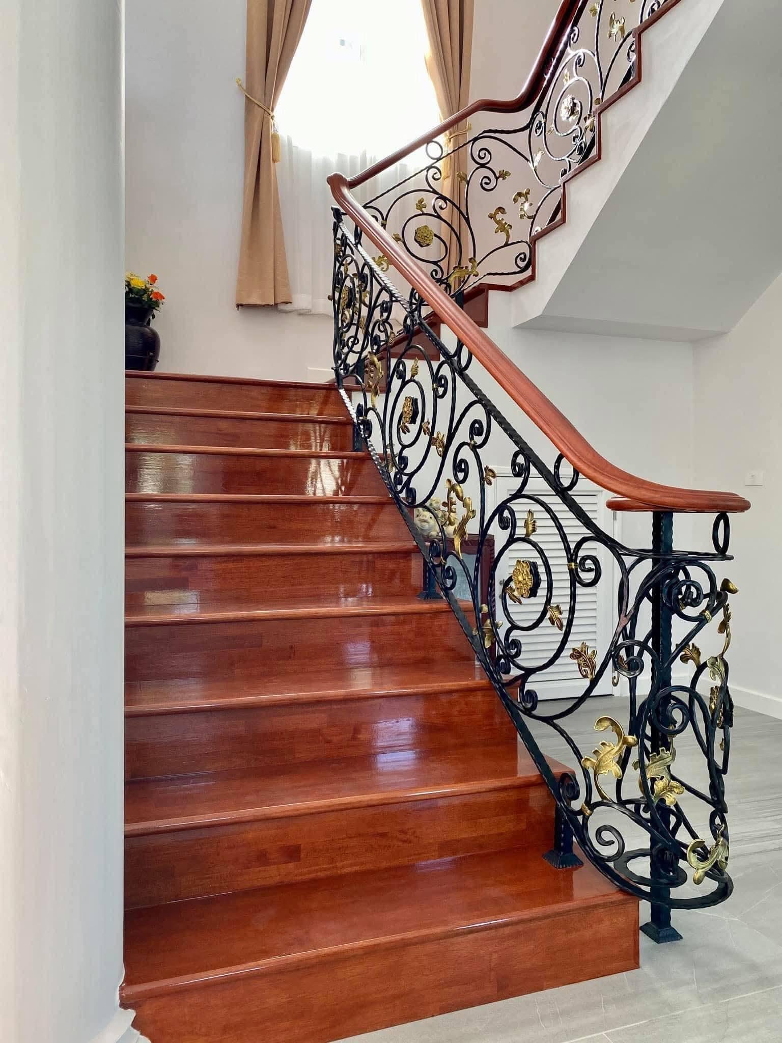 Impressive 7-Bedroom Mansion with Large Saltwater Pool in Cha-Am, thumbnail 10