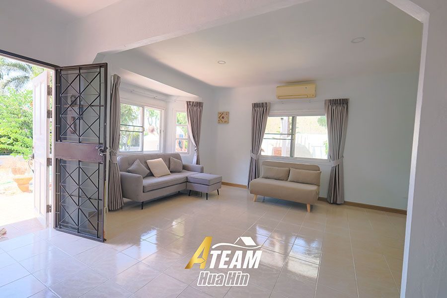 Thai-Style 3-Bedroom House in Peaceful Wang Pong, thumbnail 7