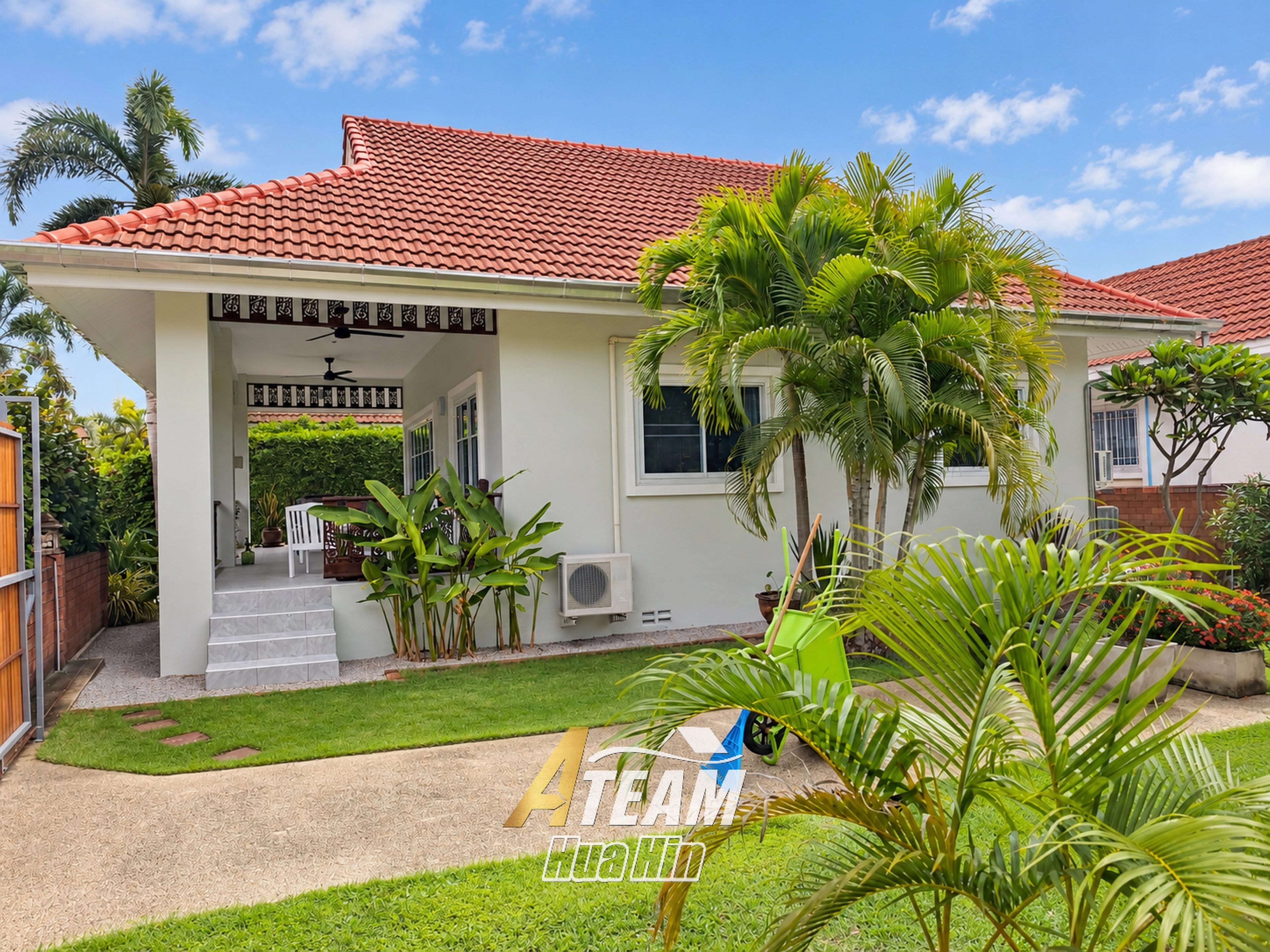 Beautifully Renovated 2-Bedroom House, thumbnail 3