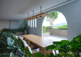 Vehha Hua Hin condo for rent, Hua Hin sea view condo, luxury condo Hua Hin, 1 bedroom condo Hua Hin, panoramic sea view, holiday rental Hua Hin, high-end condo Thailand, condo near Cicada Market, beachfront condo Hua Hin, rental near Holiday Inn Hua Hin
