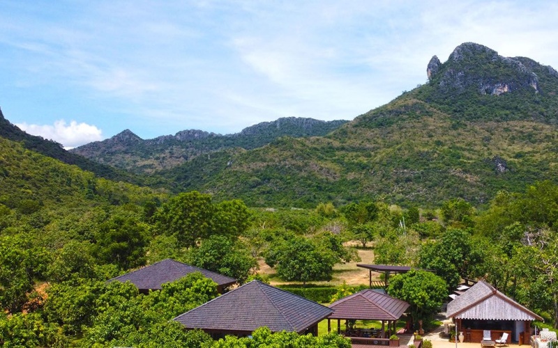 mango-resort-for-sale-sam-roi-yod-drone1