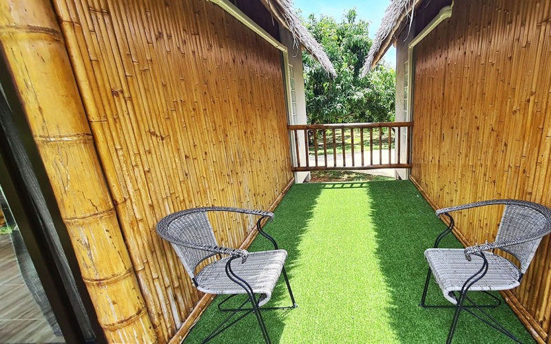 mango-resort-for-sale-sam-roi-yod-guesthous-patio