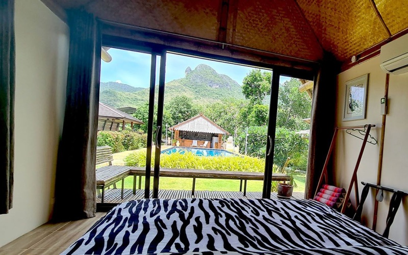 mango-resort-for-sale-sam-roi-yod-guesthous-bed