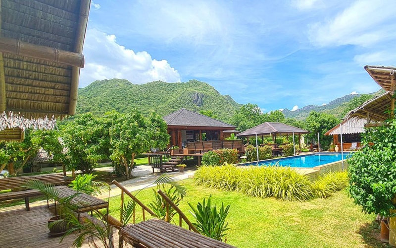 mango-resort-for-sale-sam-roi-yod-guesthous-view2