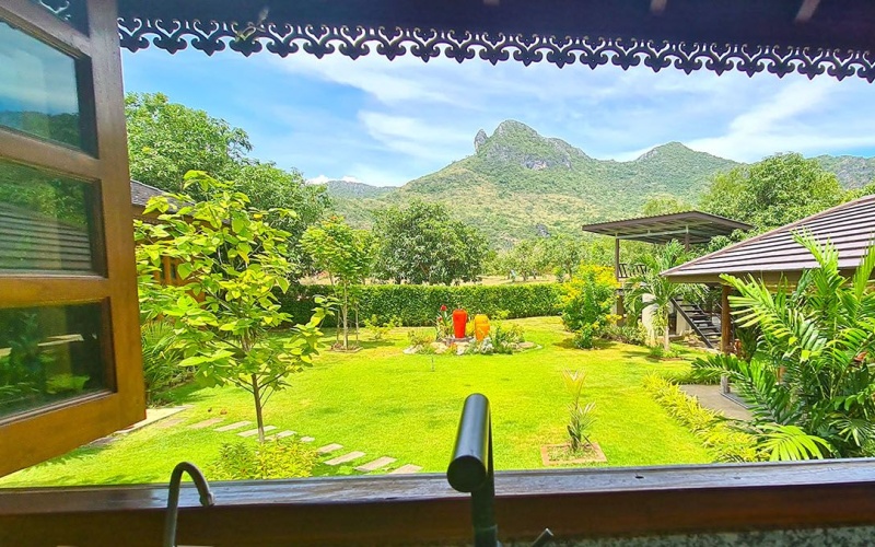 mango-resort-for-sale-sam-roi-yod-kitchen-view