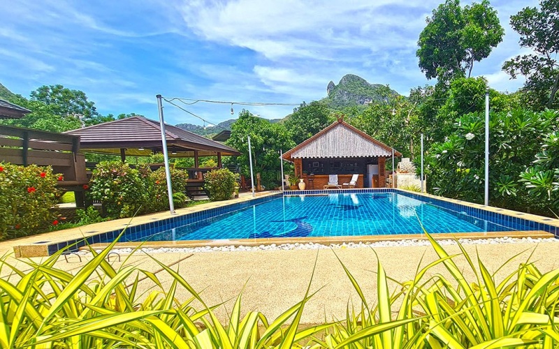 mango-resort-for-sale-sam-roi-yod-guesthous-swimmingpool2