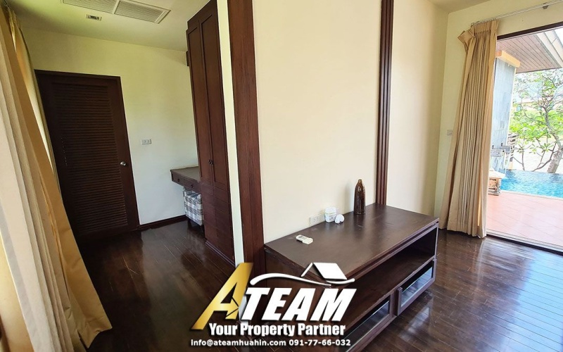 Lakeside-poolvilla-for-sale-hua-hin-Takiap-lake-bedroom4