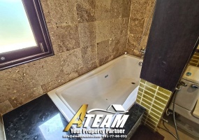 Lakeside-poolvilla-for-sale-hua-hin-Takiap-lake-bathtub Lakeside-poolvilla-for-sale-hua-hin-Takiap-lake-bathtub