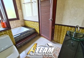 Lakeside-poolvilla-for-sale-hua-hin-Takiap-lake-walking-bathroom6 Lakeside-poolvilla-for-sale-hua-hin-Takiap-lake-walking-bathroom6