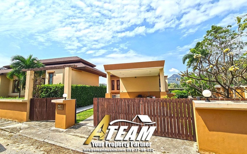 Lakeside-poolvilla-for-sale-hua-hin-Takiap-carport