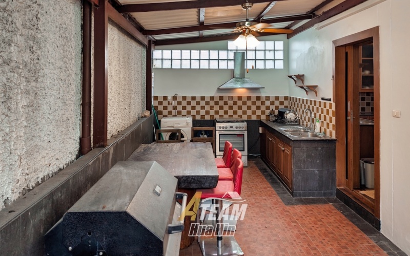 hua hin, Hua Hin Center, 5 Bedrooms, 4 Bathrooms, House / Villa, For Sale,0,2070, A-Team Real estate