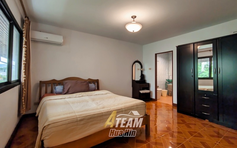 hua hin, Hua Hin Center, 5 Bedrooms, 4 Bathrooms, House / Villa, For Sale,0,2070, A-Team Real estate