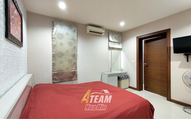 Hua Hin villa for sale, Soi 102 property, Finnish sauna Hua Hin, pool villa Hua Hin, freehold villa Hua Hin, multi-generational home Hua Hin, Hua Hin investment property, guest house villa Hua Hin, no common fee villa Hua Hin, modern villa Hua Hin