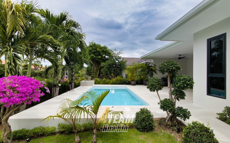 Brand new 3-bedroom pool villa for sale in Khao Tao near the lake. Mountain views, private pool, 160 sqm living space on 106 sqw plot. Price: 8.5M THB.