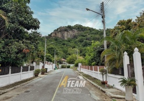 Brand new 3-bedroom pool villa for sale in Khao Tao near the lake. Mountain views, private pool, 160 sqm living space on 106 sqw plot. Price: 8.5M THB. Brand new 3-bedroom pool villa for sale in Khao Tao near the lake. Mountain views, private pool, 160 sqm living space on 106 sqw plot. Price: 8.5M THB.