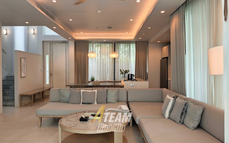 Cha-Am beach villa, Neo-Colonial villa Thailand, Cha-Am property for sale, pool villa Cha-Am, Hua Hin Cha-Am luxury villa, beachfront villa Thailand, villa with rental program, freehold villa Cha-Am, leasehold property Thailand, last plot Cha-Am project