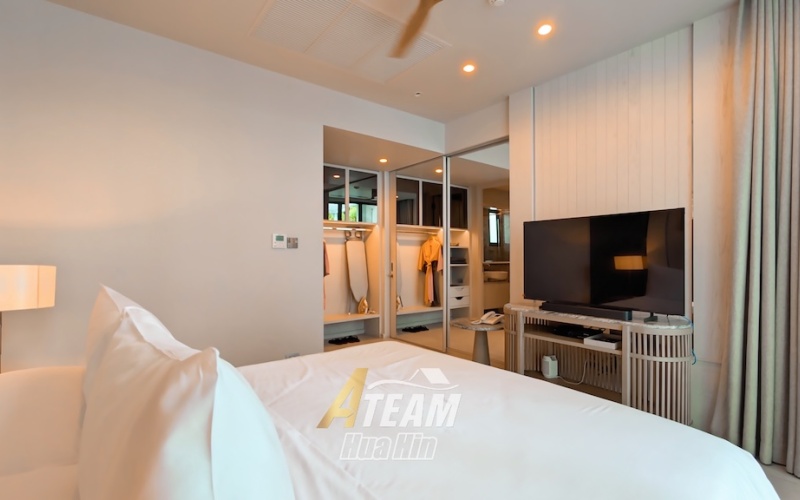 Cha-Am beach villa, Neo-Colonial villa Thailand, Cha-Am property for sale, pool villa Cha-Am, Hua Hin Cha-Am luxury villa, beachfront villa Thailand, villa with rental program, freehold villa Cha-Am, leasehold property Thailand, last plot Cha-Am project