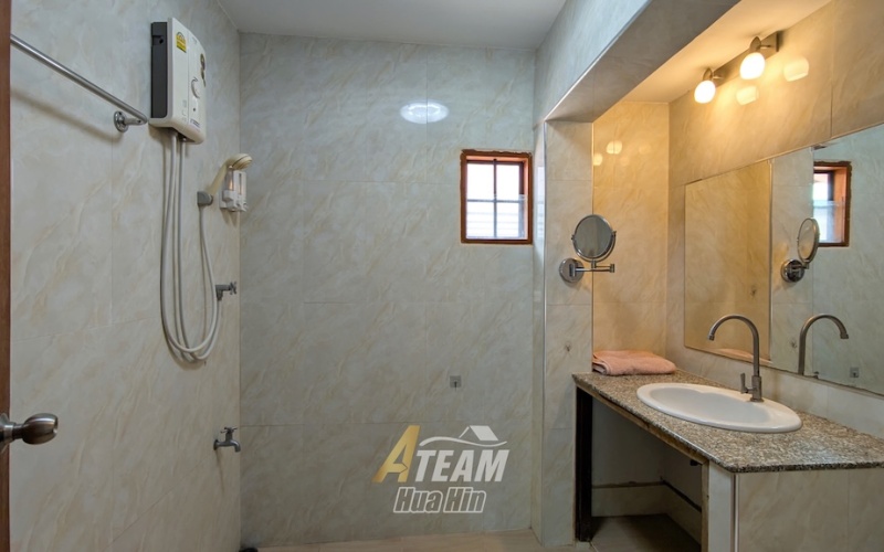 house for sale Wangpong, Hua Hin property, 6 bedroom villa Hua Hin, pavilion villa Hua Hin, Hua Hin renovation property, Wangpong pool villa, Hua Hin fixer-upper, Hua Hin investment property, house with land Hua Hin, villa with pavilion Hua Hin