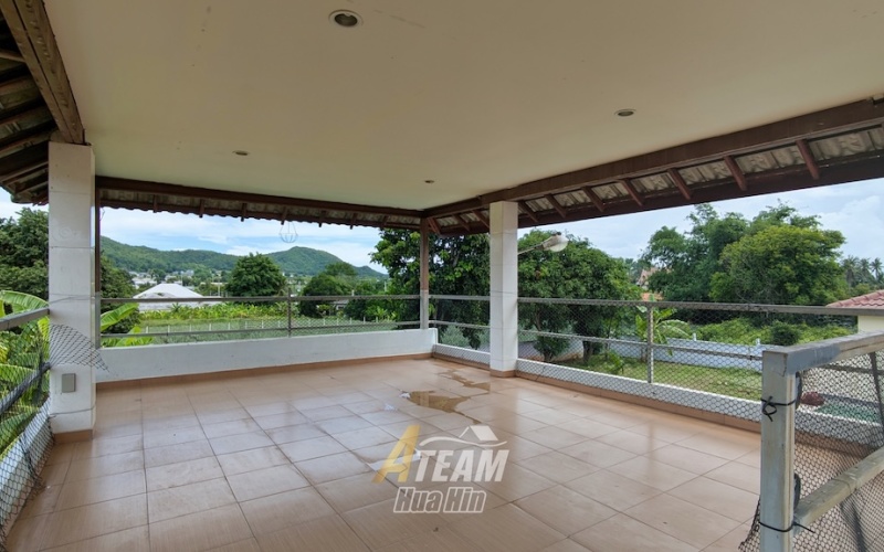 house for sale Wangpong, Hua Hin property, 6 bedroom villa Hua Hin, pavilion villa Hua Hin, Hua Hin renovation property, Wangpong pool villa, Hua Hin fixer-upper, Hua Hin investment property, house with land Hua Hin, villa with pavilion Hua Hin