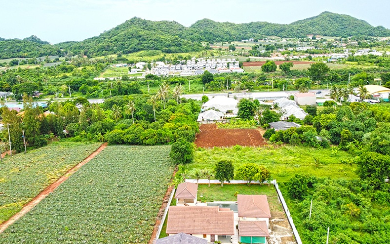 house for sale Wangpong, Hua Hin property, 6 bedroom villa Hua Hin, pavilion villa Hua Hin, Hua Hin renovation property, Wangpong pool villa, Hua Hin fixer-upper, Hua Hin investment property, house with land Hua Hin, villa with pavilion Hua Hin