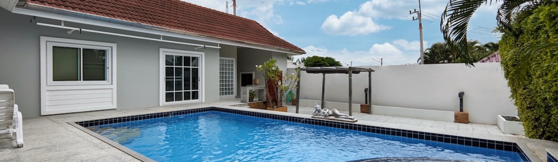 Smart House Village 2 – Spacious 3-Bedroom Pool Villa with Solar Power
