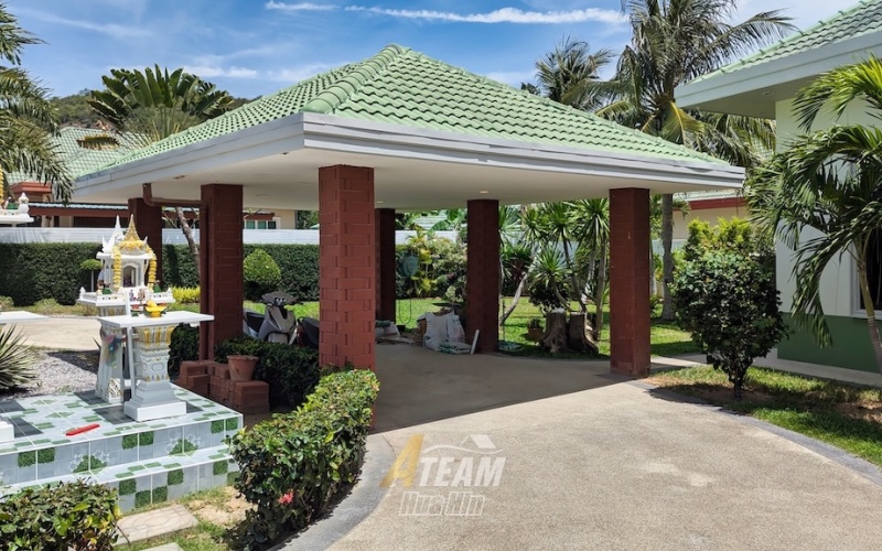 Hua Hin pool villa for sale, Stuart Park villa Hua Hin, 4 bedroom villa Hua Hin, freehold villa Hua Hin, Hua Hin property no common fees, Hua Hin real estate, villa with private pool Hua Hin, luxury villa Hua Hin, European kitchen villa Hua Hin, Hua Hin family villa