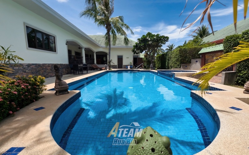 Hua Hin pool villa for sale, Stuart Park villa Hua Hin, 4 bedroom villa Hua Hin, freehold villa Hua Hin, Hua Hin property no common fees, Hua Hin real estate, villa with private pool Hua Hin, luxury villa Hua Hin, European kitchen villa Hua Hin, Hua Hin family villa