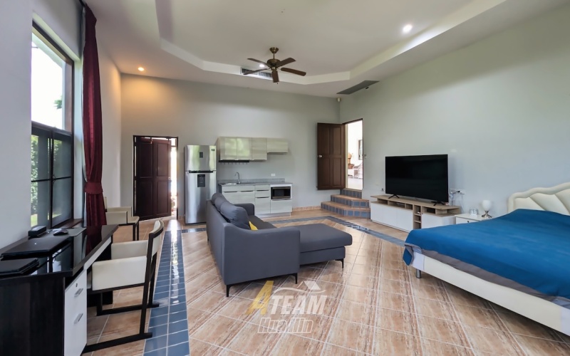 Hua Hin pool villa for sale, Stuart Park villa Hua Hin, 4 bedroom villa Hua Hin, freehold villa Hua Hin, Hua Hin property no common fees, Hua Hin real estate, villa with private pool Hua Hin, luxury villa Hua Hin, European kitchen villa Hua Hin, Hua Hin family villa