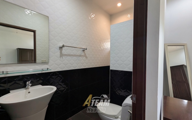 Hua Hin pool villa for sale, Stuart Park villa Hua Hin, 4 bedroom villa Hua Hin, freehold villa Hua Hin, Hua Hin property no common fees, Hua Hin real estate, villa with private pool Hua Hin, luxury villa Hua Hin, European kitchen villa Hua Hin, Hua Hin family villa