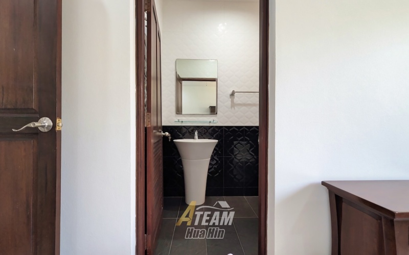 Hua Hin pool villa for sale, Stuart Park villa Hua Hin, 4 bedroom villa Hua Hin, freehold villa Hua Hin, Hua Hin property no common fees, Hua Hin real estate, villa with private pool Hua Hin, luxury villa Hua Hin, European kitchen villa Hua Hin, Hua Hin family villa