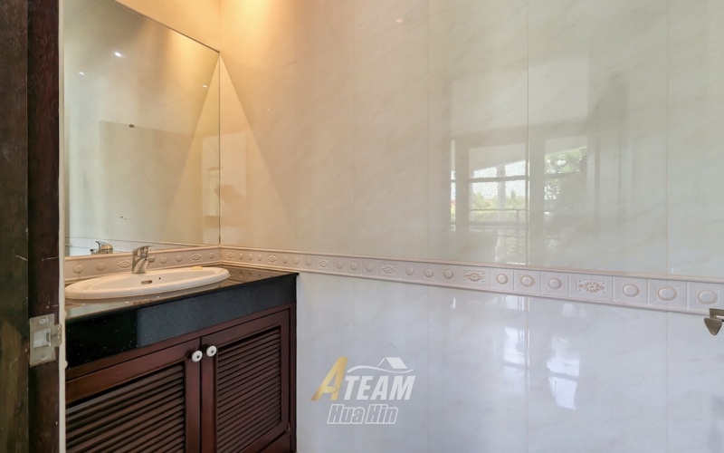 Hua Hin pool villa for sale, Stuart Park villa Hua Hin, 4 bedroom villa Hua Hin, freehold villa Hua Hin, Hua Hin property no common fees, Hua Hin real estate, villa with private pool Hua Hin, luxury villa Hua Hin, European kitchen villa Hua Hin, Hua Hin family villa
