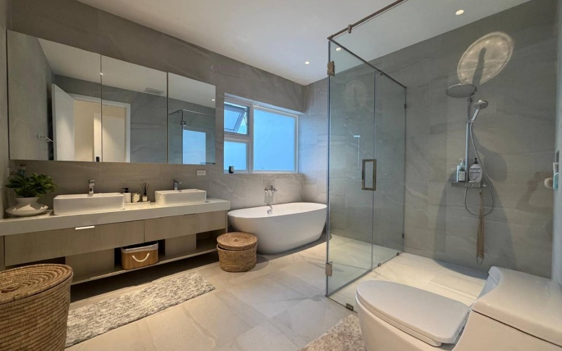 Hua Hin, Thap Thai , 4 Bedrooms, 5 Bathrooms, House / Villa, For Sale, ,0,2137, A-Team Real estate