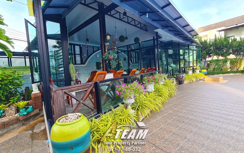 Sea-view-high-rise-condo-for-sale-in-takiap-hua-hin-cafe