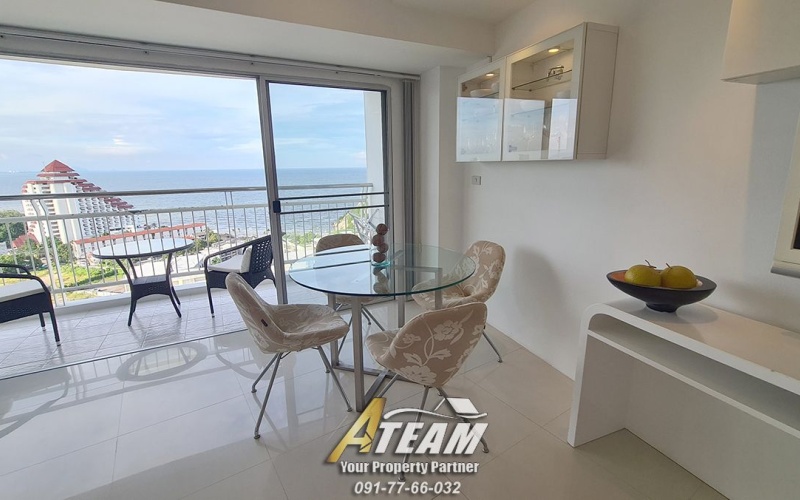 Sea-view-high-rise-condo-for-sale-in-takiap-hua-hin-livingroom