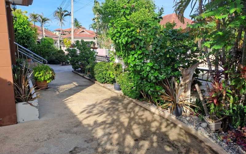 3 Bedrooms, 2 Bathrooms, House / Villa, For Sale, ,2171, A-Team Real estate