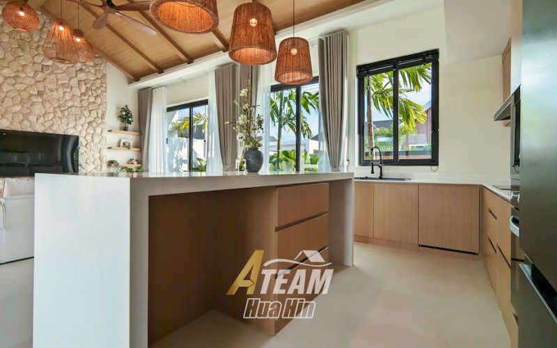 Secure this luxury 3-bedroom, 4-bathroom pool villa in Hua Hin’s Black Mountain area for only 14.5M THB pre-completion. Fully furnished, 319 sqm usable area, 808 sqm land, mountain views, mini golf lawn, and 5-year warranty.