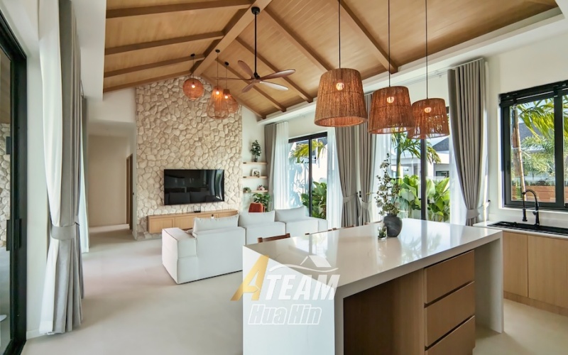 Secure this luxury 3-bedroom, 4-bathroom pool villa in Hua Hin’s Black Mountain area for only 14.5M THB pre-completion. Fully furnished, 319 sqm usable area, 808 sqm land, mountain views, mini golf lawn, and 5-year warranty.