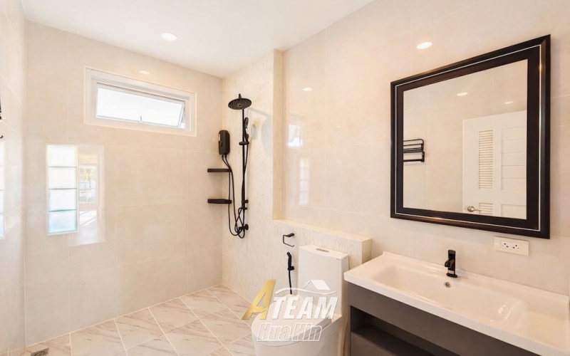 Hua Hin house for sale, Soi 102 home, renovated house Hua Hin, 3 bedroom Hua Hin, pool access home Hua Hin, family home Hua Hin, affordable Hua Hin property, Thailand real estate