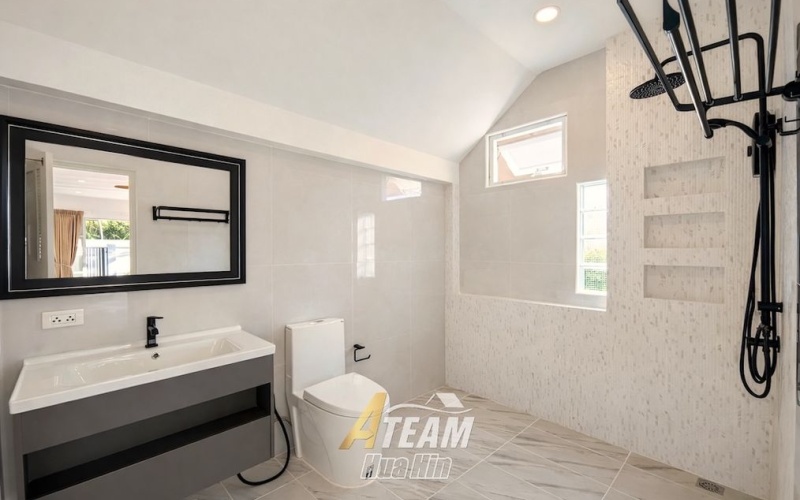 Hua Hin house for sale, Soi 102 home, renovated house Hua Hin, 3 bedroom Hua Hin, pool access home Hua Hin, family home Hua Hin, affordable Hua Hin property, Thailand real estate