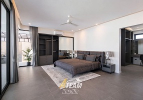 Modern pool villa Hua Hin, Soi 114 villa for sale, Hua Hin luxury villa, in-town pool villa, modern house Hua Hin, Hua Hin property investment, fully furnished villa