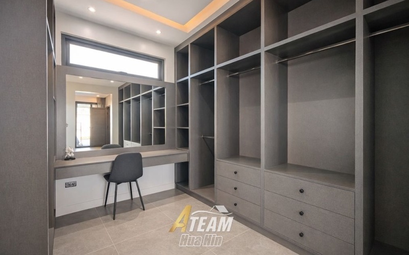 Modern pool villa Hua Hin, Soi 114 villa for sale, Hua Hin luxury villa, in-town pool villa, modern house Hua Hin, Hua Hin property investment, fully furnished villa