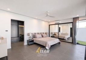 Modern pool villa Hua Hin, Soi 114 villa for sale, Hua Hin luxury villa, in-town pool villa, modern house Hua Hin, Hua Hin property investment, fully furnished villa