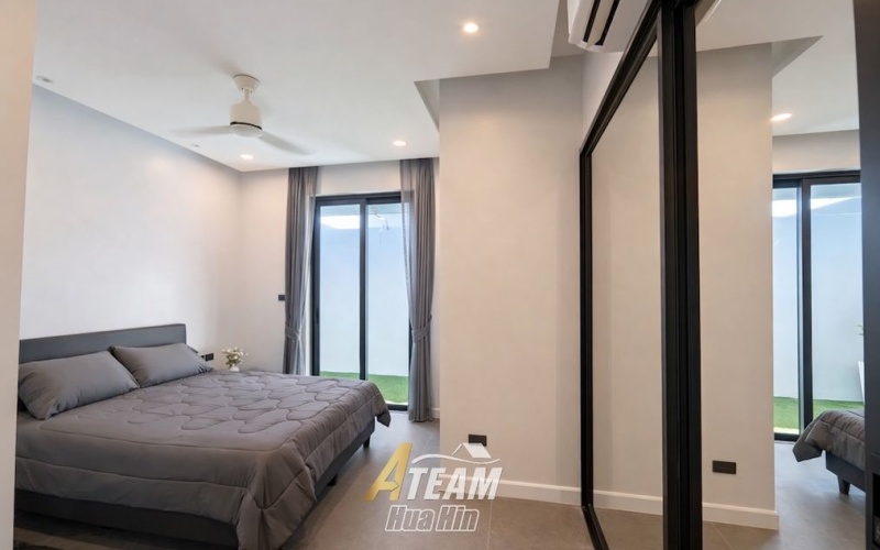 Modern pool villa Hua Hin, Soi 114 villa for sale, Hua Hin luxury villa, in-town pool villa, modern house Hua Hin, Hua Hin property investment, fully furnished villa