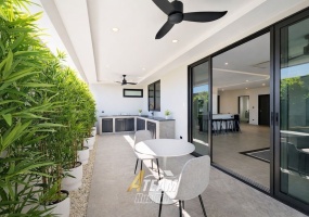 Modern pool villa Hua Hin, Soi 114 villa for sale, Hua Hin luxury villa, in-town pool villa, modern house Hua Hin, Hua Hin property investment, fully furnished villa