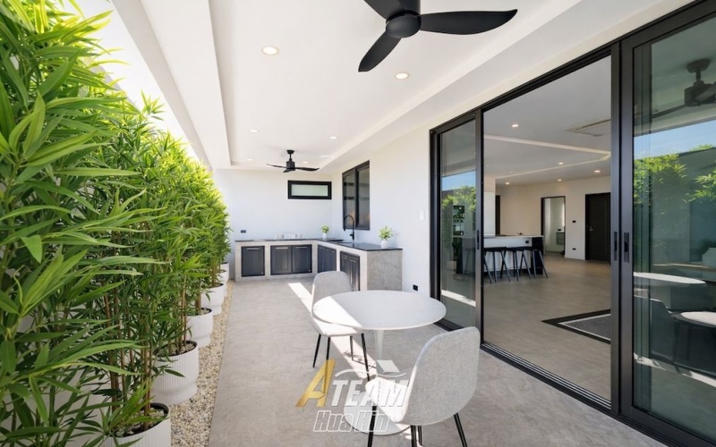 Modern pool villa Hua Hin, Soi 114 villa for sale, Hua Hin luxury villa, in-town pool villa, modern house Hua Hin, Hua Hin property investment, fully furnished villa