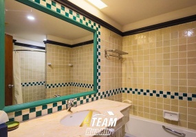 Baan Sansaran, beachfront condo Hua Hin, Hua Hin beachfront rental, 3 bedroom condo Hua Hin, luxury condo Hua Hin, Hua Hin beach property, condo for rent Hua Hin